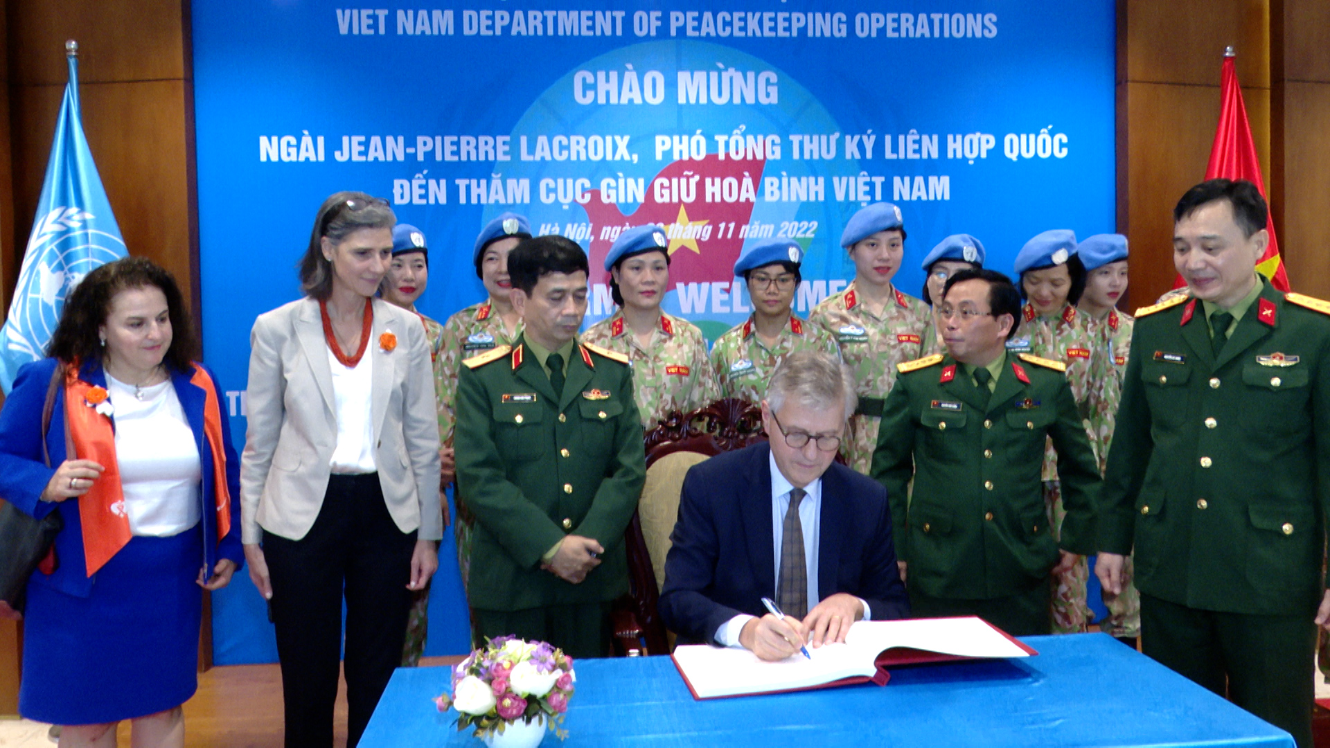 /UploadStore/admin/221127 Pho tong thu ky tham Cuc GGHB Viet Nam/389_9351.MXF.01_27_56_08.Still001.jpg